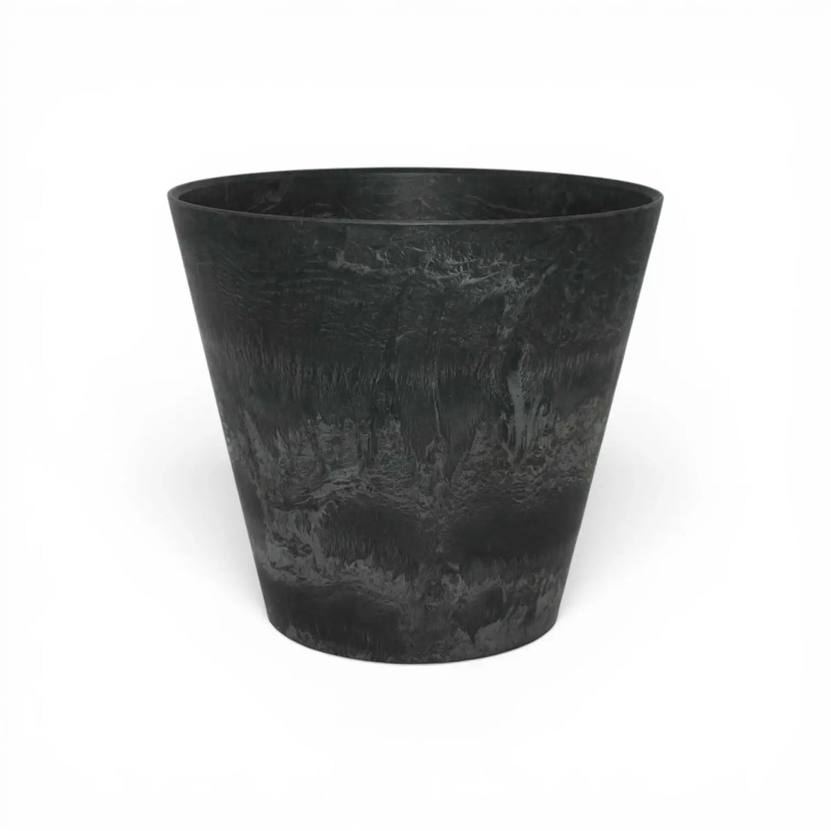 Artstone Planter 'Claire' on white background.