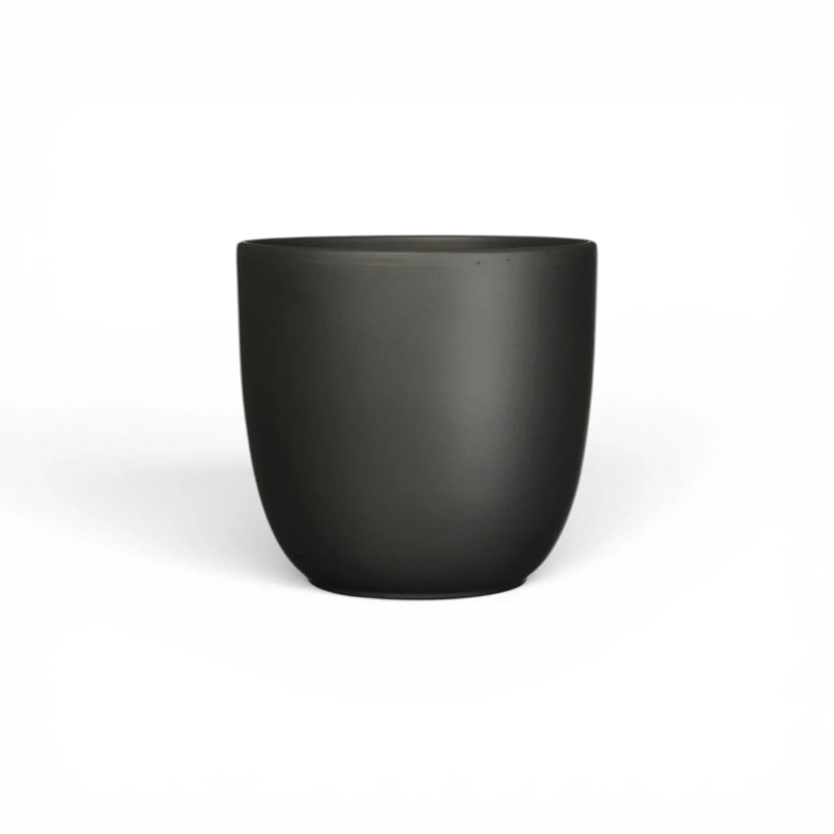 Planter 'Tusca' on white background.